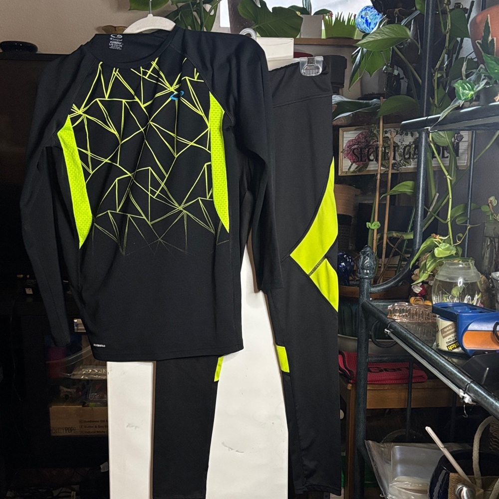Black and Neon Yellow Geometric  activewear set - (Box#5)